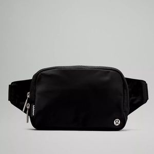 Lululemon belt bag